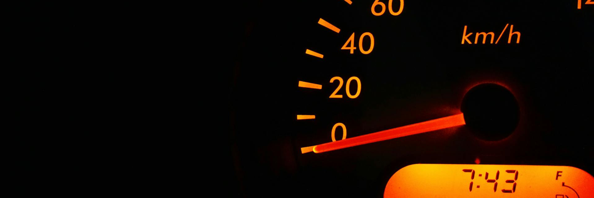 Signification des voyants de  voiture jaune, orange et rouge