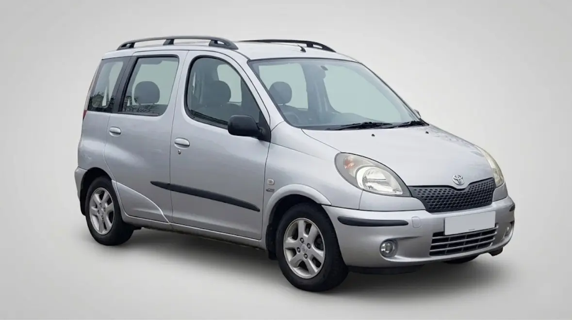 voiture moche : Toyota Yaris Verso